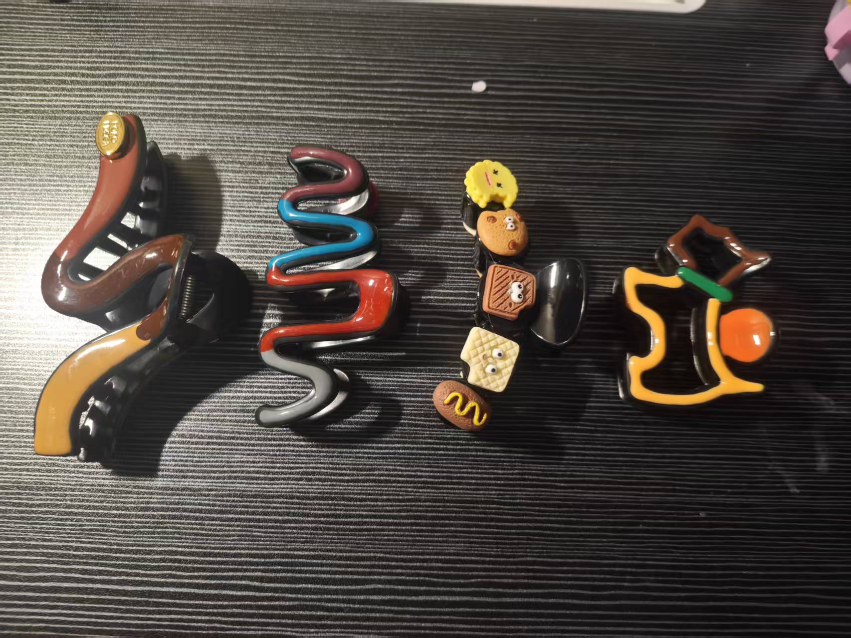 4 قطع من إكسسوارات الشعر النسا - مراجعة Travel Accessories Aesthetic وسعره